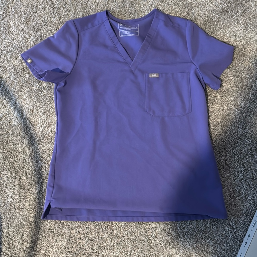 Figs amethyst one pocket top